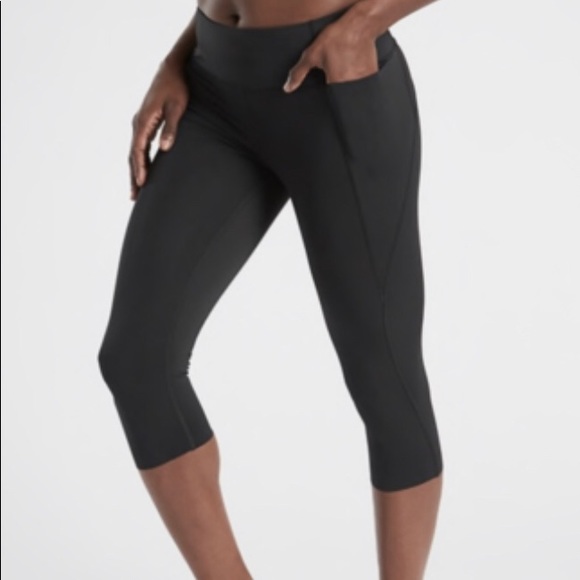 Athleta Velocity Crop Black Raw Hem NWT M NWOT XS - Picture 5 of 7